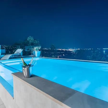 Villa The Boat With Rooftop Pool Matulji Exterior photo