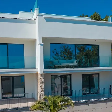 Villa The Boat With Rooftop Pool Matulji Exterior photo